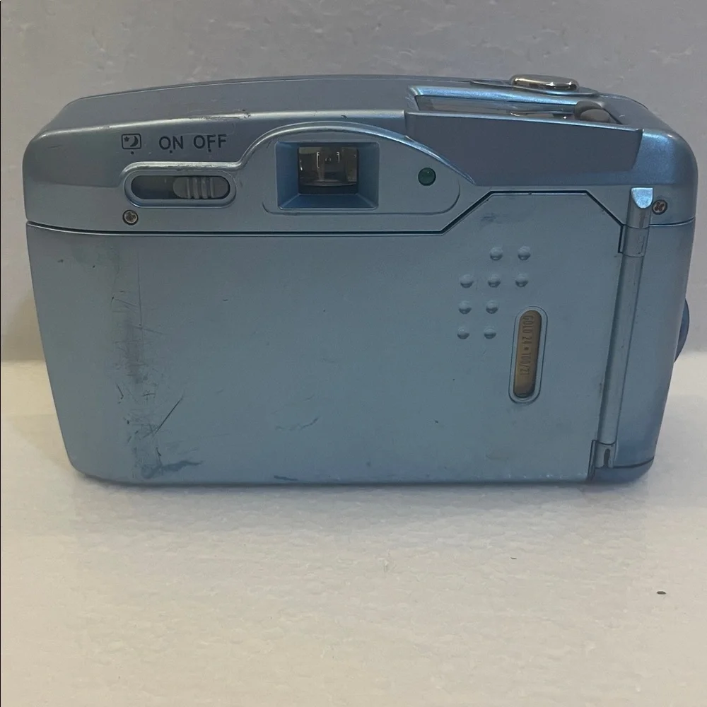 Polaroid Camera Power Zoom Lens point shoot 35MM film blue model PZ2001